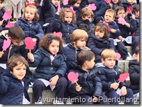 Un canto por la paz de los alumnos del colegio María Inmaculada de Puertollano