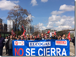 Un momento de la concentración de trabajadores de Elcogas esta mañana en Madrid