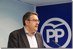 El Portavos del Grupo Municipal Popular, Miguel Ángel Rodríguez ha criticado en rueda de prensa que zamora informa, en Semana Santa, de asuntos económicos