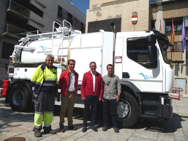 Un nuevo vehículo limpiará los 147 kilómetros de la red de saneamiento de Puertollano