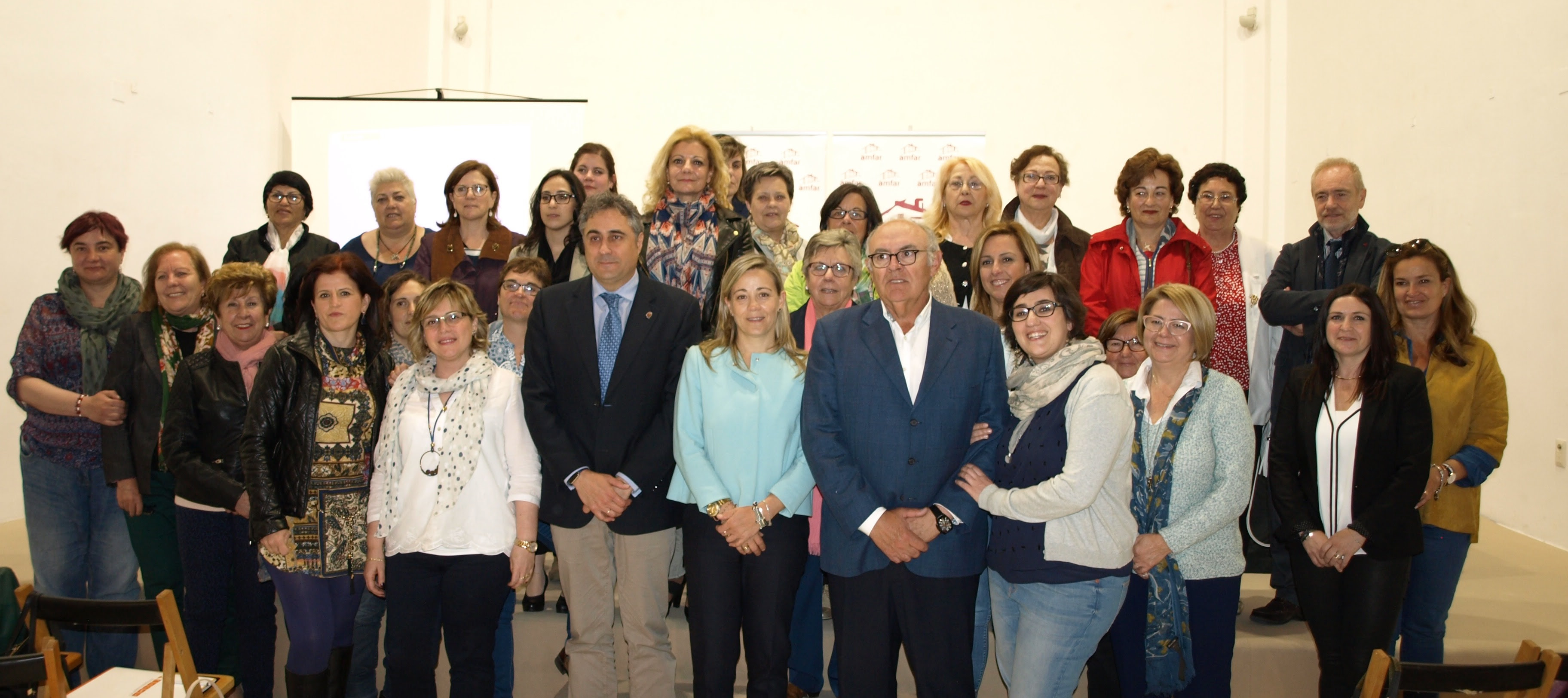 Participantes en la asamblea anual de AMFAR