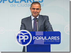 El diputado nacional José Alberto Martín-Toledano, en rueda de prensa