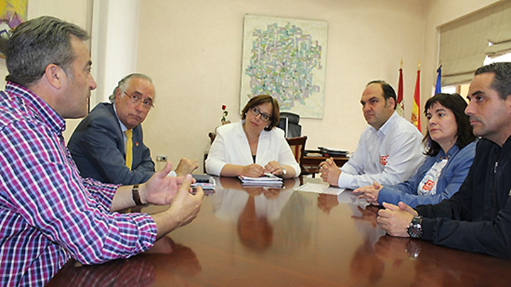 Un momento de l reunión mantenida en la delegación de la Junta de Comunidades en la provincia de Ciudad Real