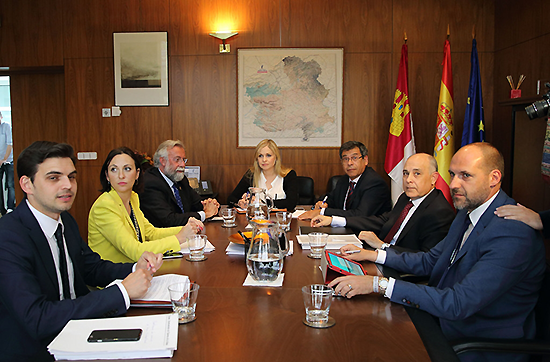 La consejera de Fomento del Gobierno de Castilla-La Mancha, rcibi&oacute; a responsables del ayuntamientl de Talavera de la Reina