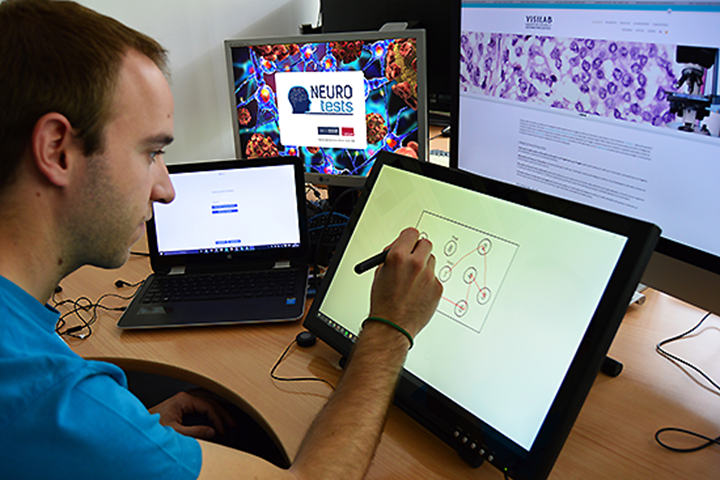 El senador del PSOE, Jesús martín, en una comparecencia ante los medios de comunicación