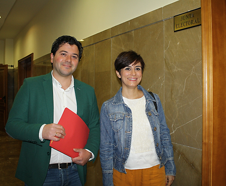 La cabeza de lista del PSOE al congreso de los Diputados por la provincia de Ciudad Real, Isabel Rodríguez ha registrado ante la junta electoral las candidaturas del PSOE de la provincia al congreso y al senado